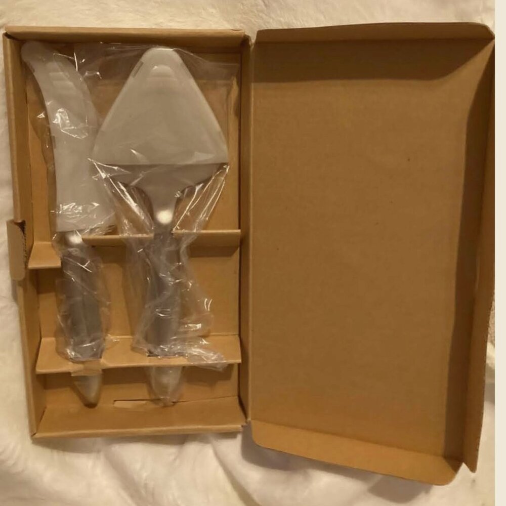 PAMPERED CHEF CHEESE BISTRO SET - 2 pc